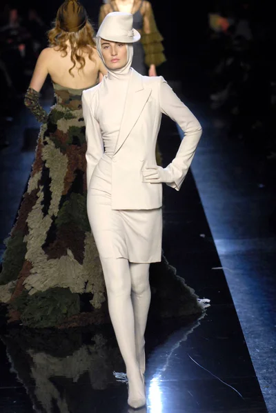 Look 34